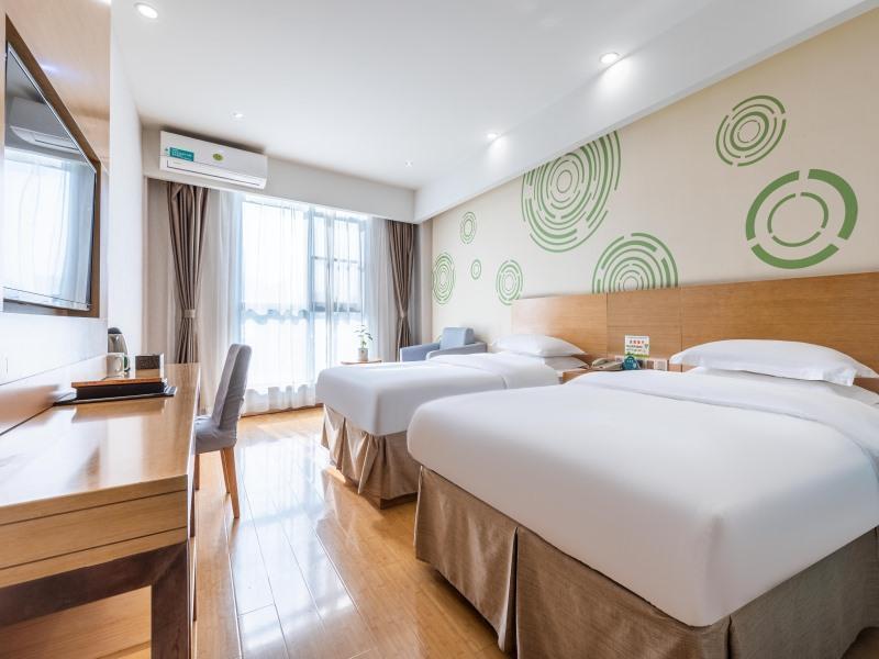 ROOM, TWIN BEDS