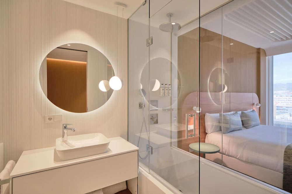 Standard, King Bed, Sea View, Hotel Marina Badalona 3/5