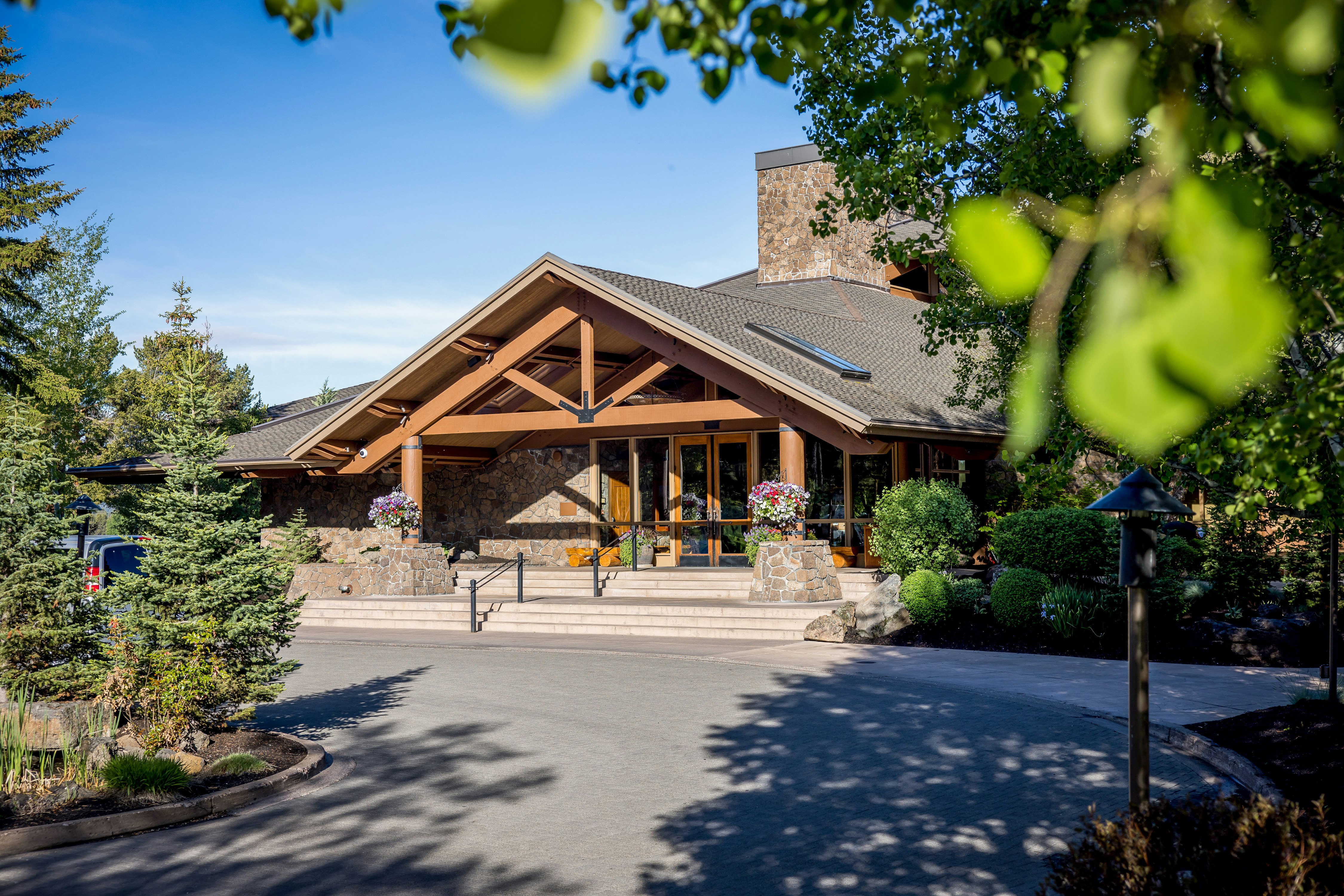 Sunriver Resort Destination Hotels 27/30