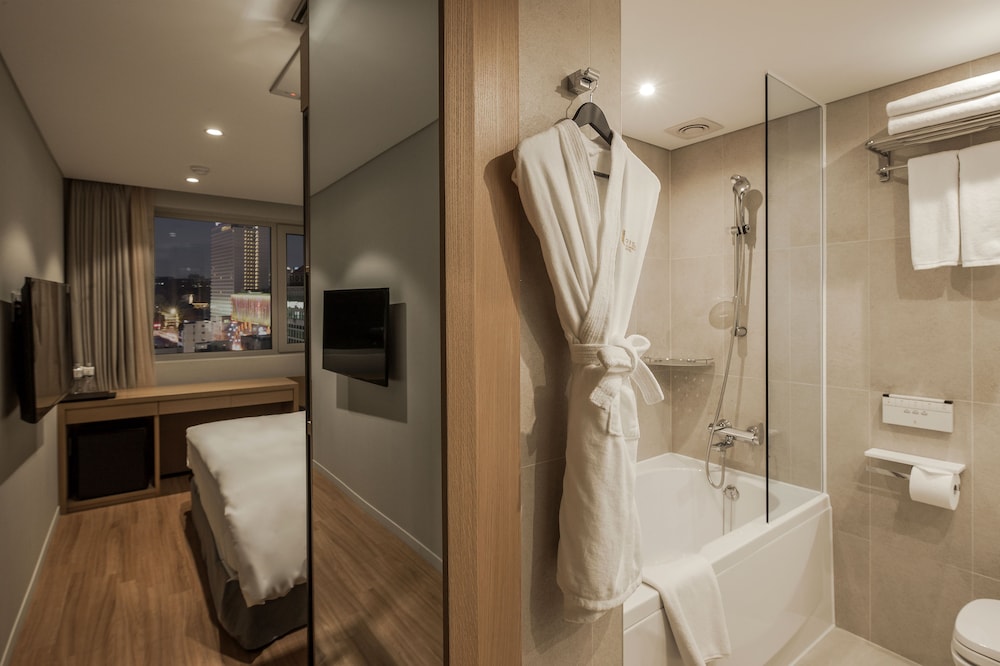 HOTEL URI& 21/60