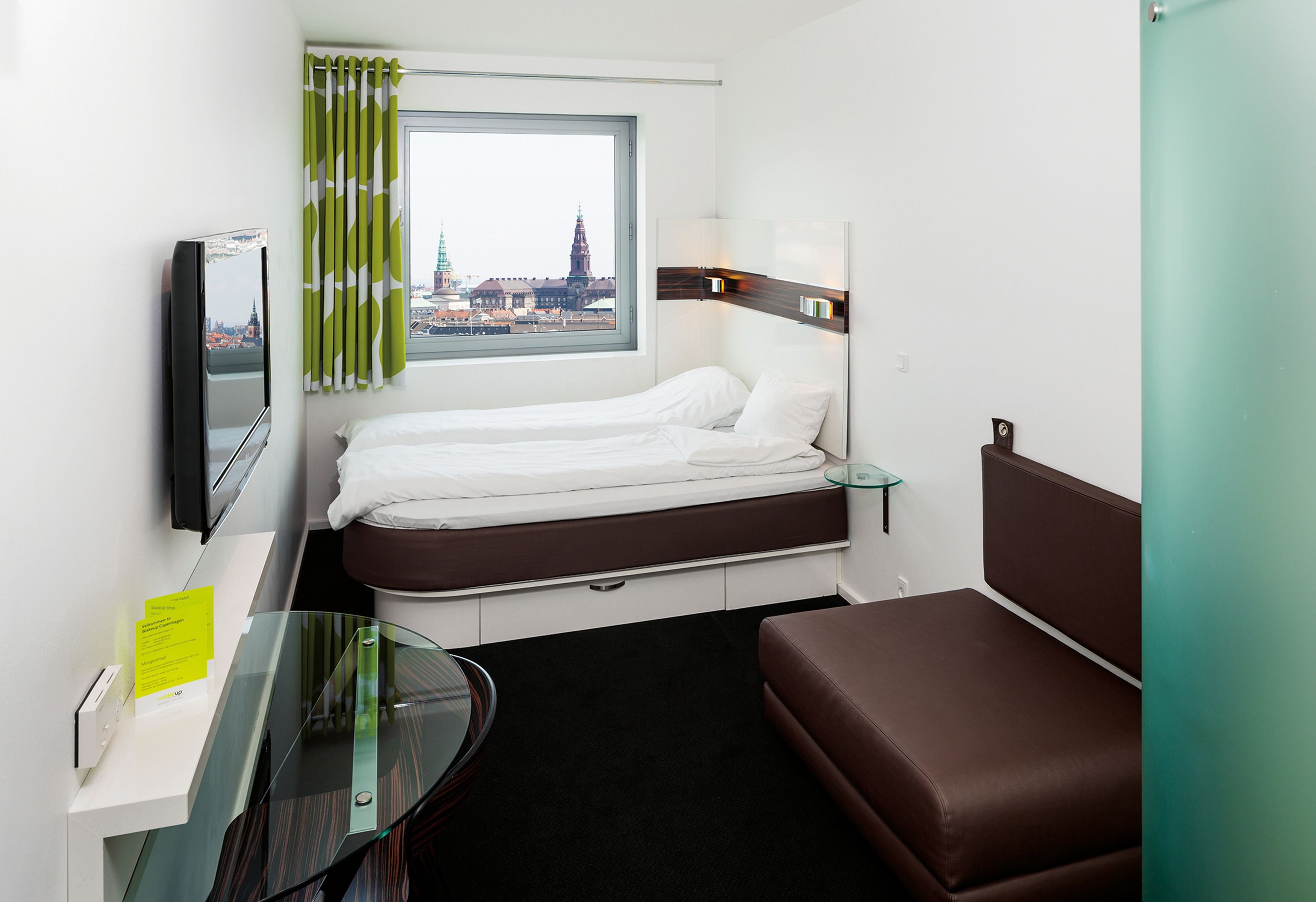 Wakeup Carsten Niebuhrsgade 23/48