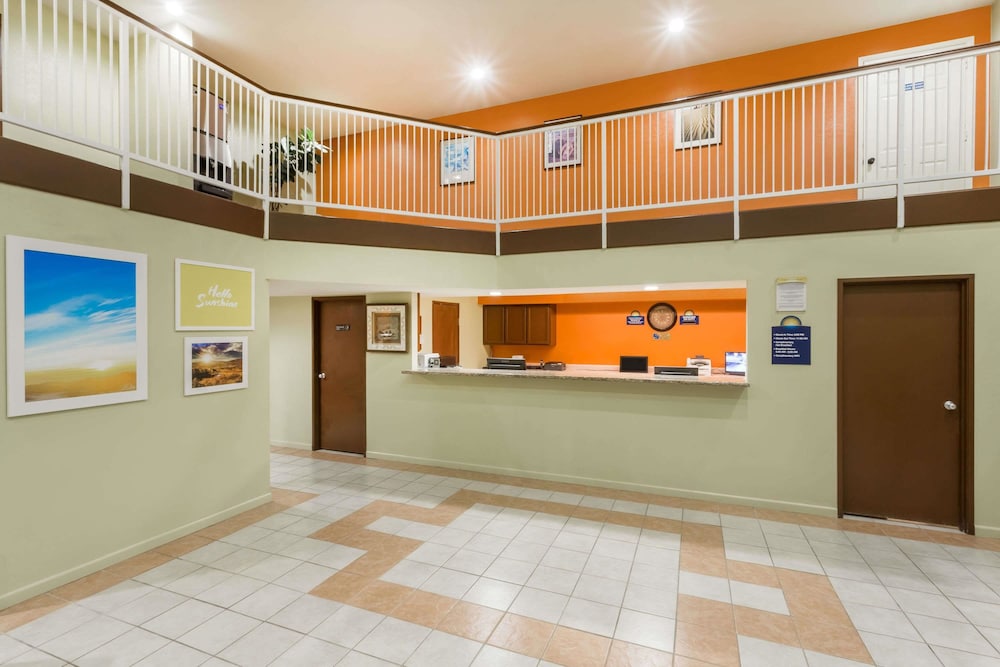 Days Inn By Wyndham Holbrook 8/45