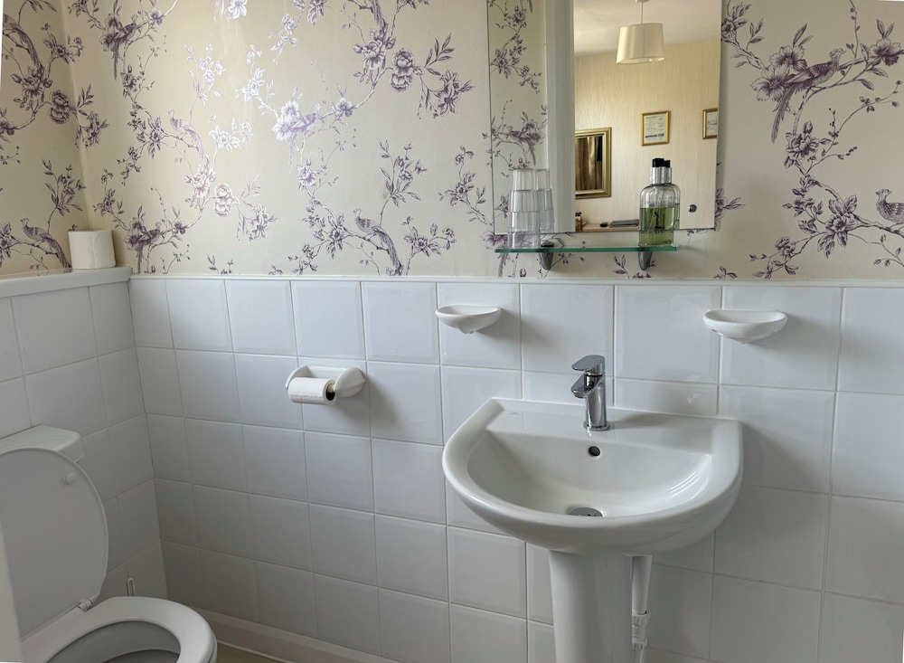 Raincliffe Hotel 42/50