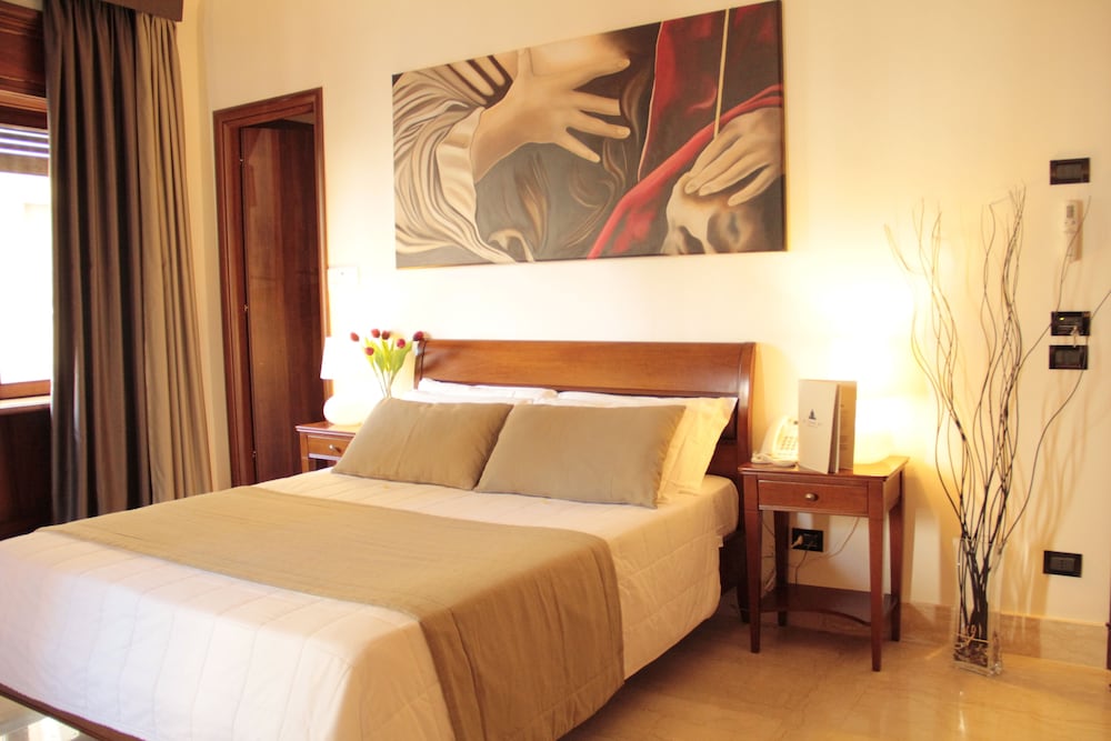 Saint Peter Six Rooms And Suites 18/67