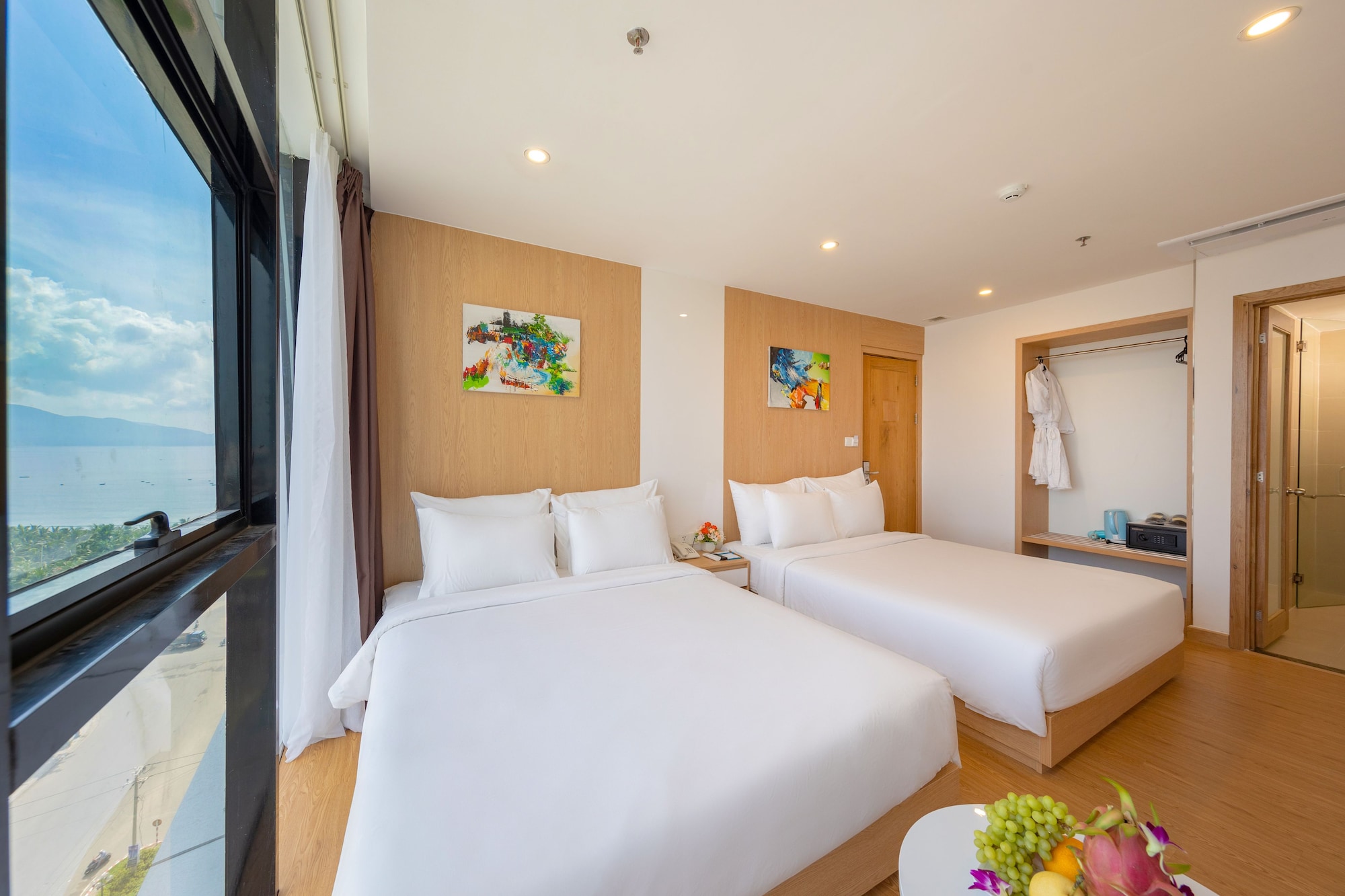 PREMIER, SUITE, 2 DOUBLE BEDS, MOUNTAIN VIEW