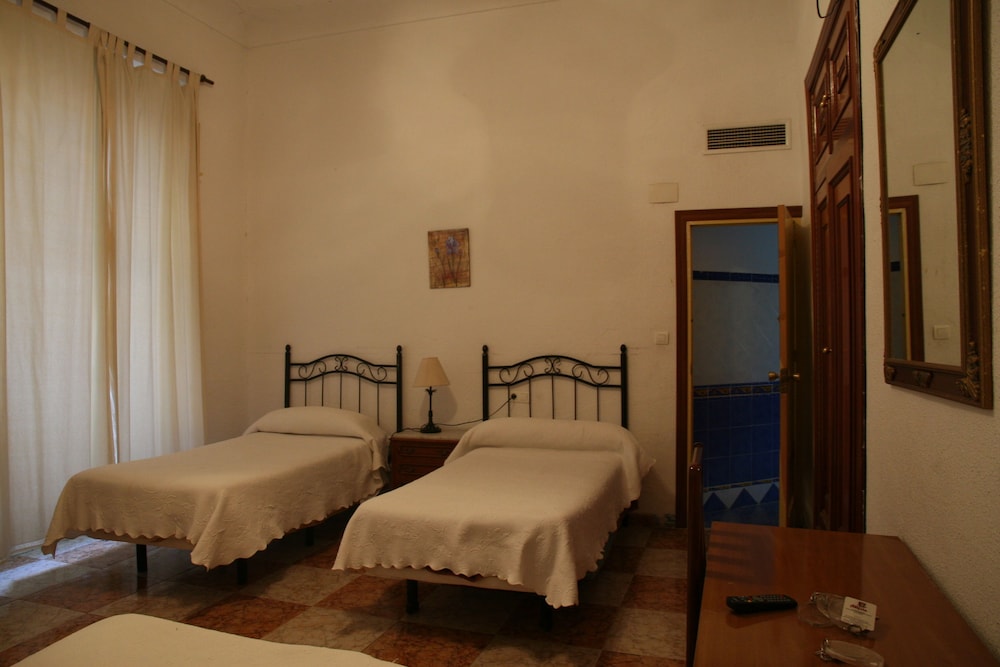 Pension San Joaquin 21/28