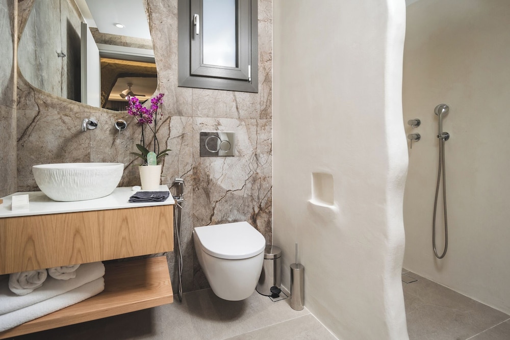Axopetra Boutique Hotel 122/124