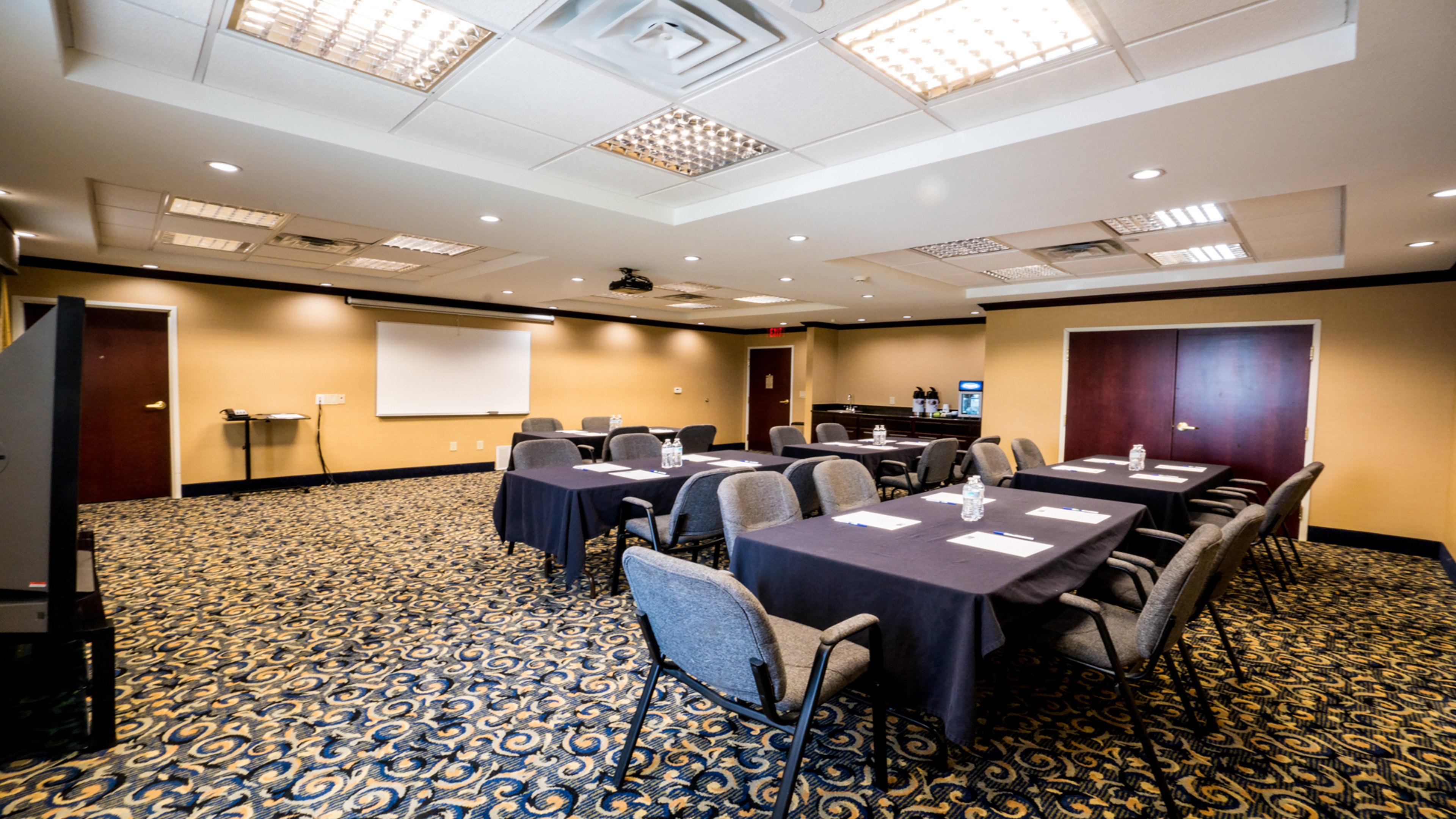 Holiday Inn Express Hotel And Suites Pampa 51/54