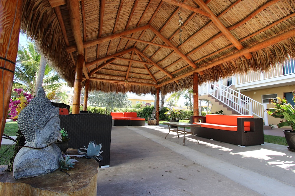 Oceans Beach Resort Suites 9/67