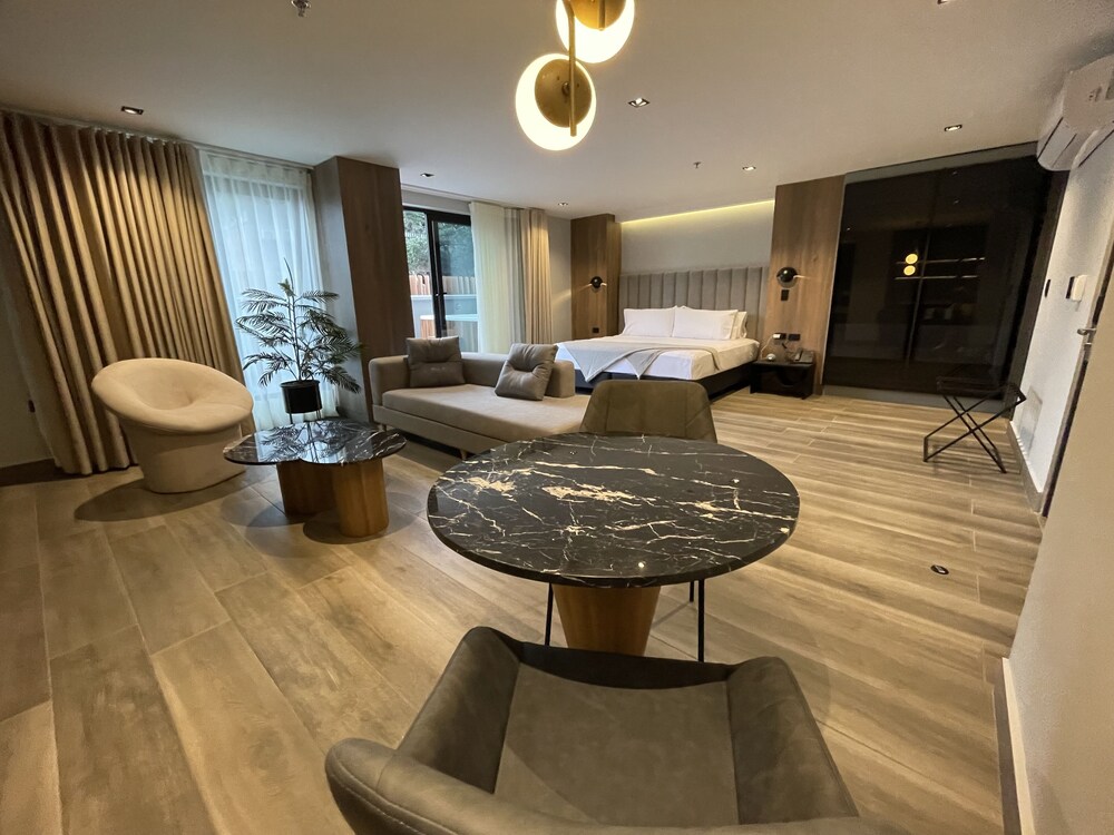 Hotel Selis 15/20
