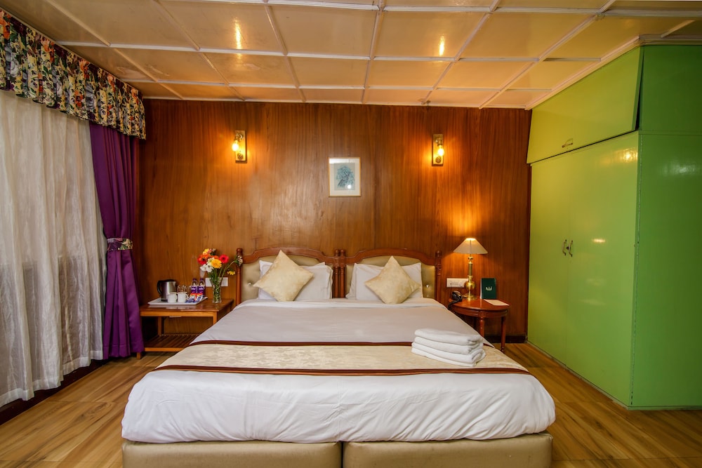1 BEDROOM, DELUXE, DOUBLE BED