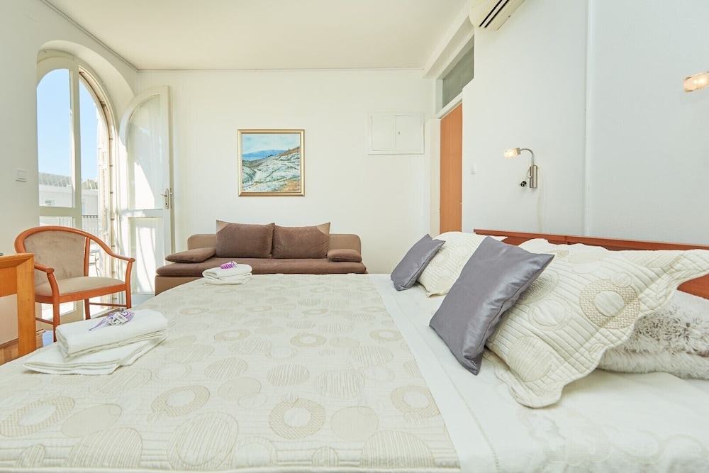 Villa Kate Dadic 23/74