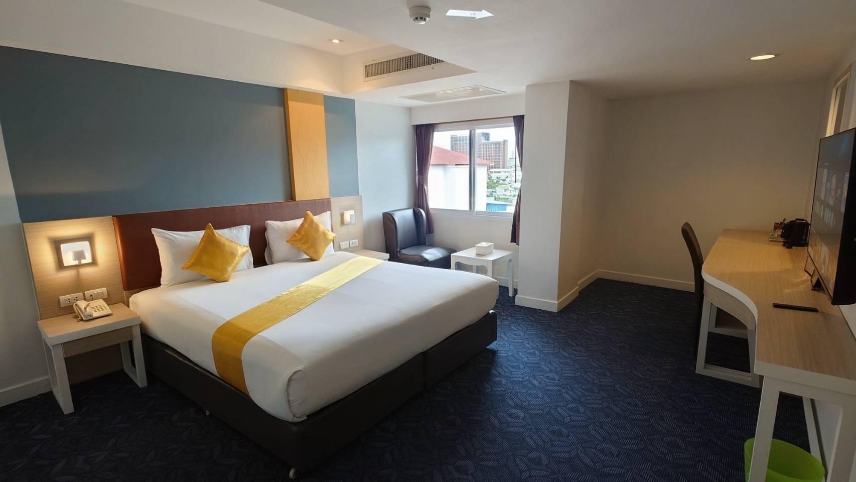 Economy, King Bed