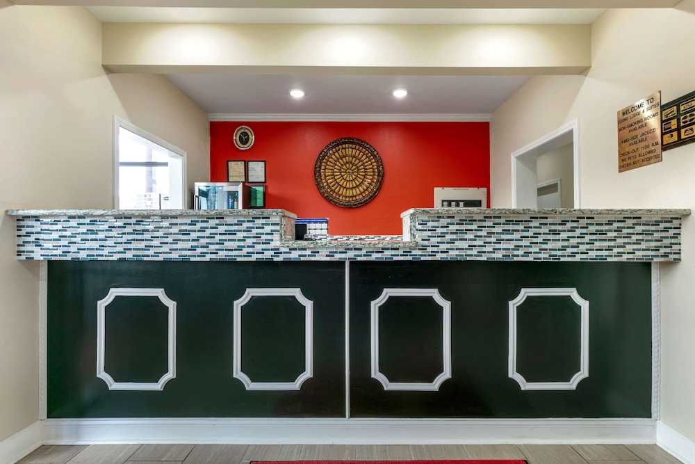 Econo Lodge Northport near University 6/36