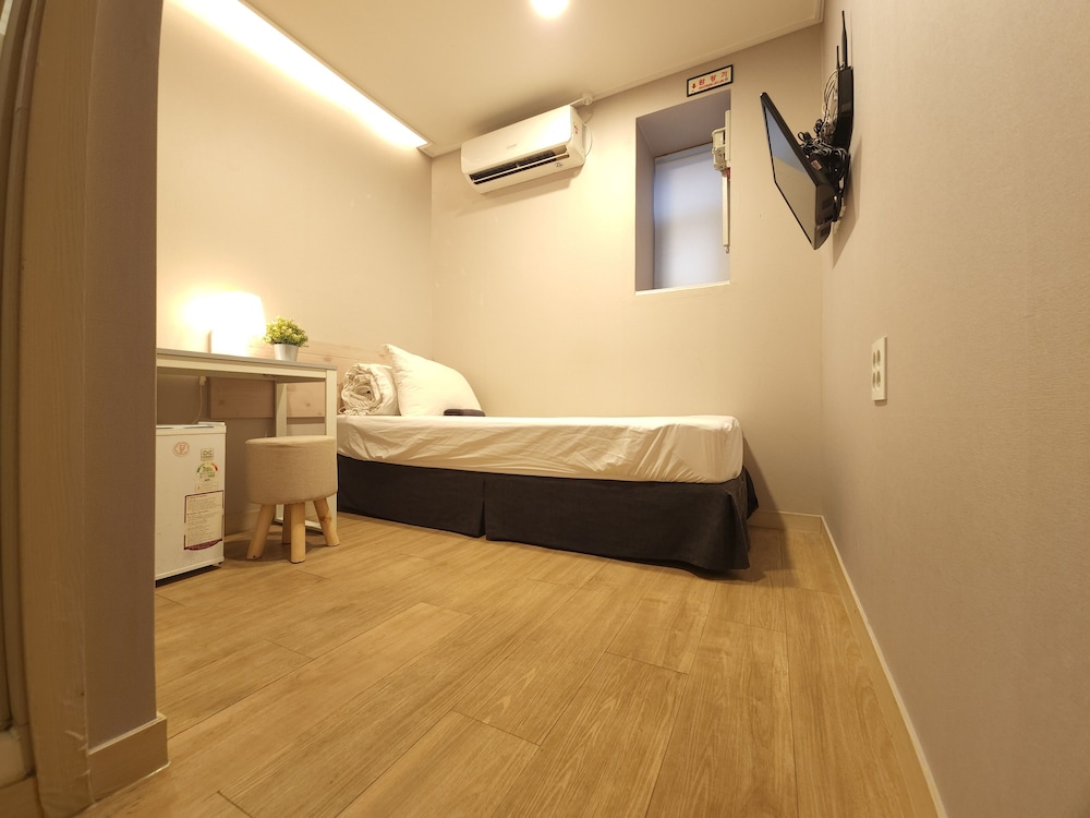 OYO Hostel Myeongdong 1 29/63