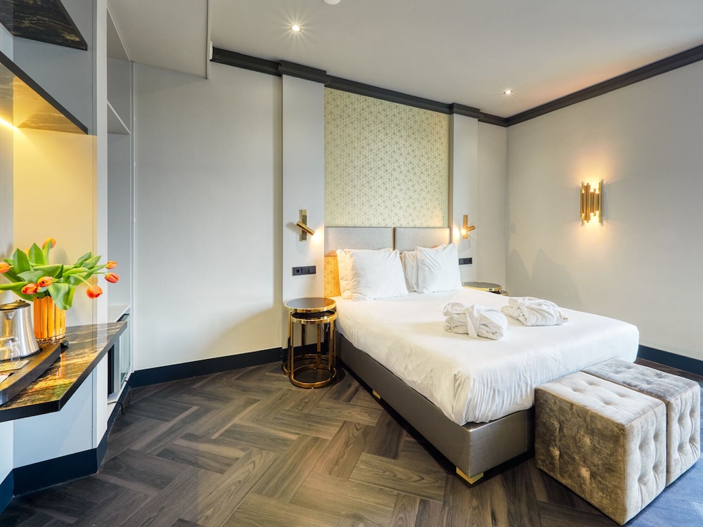 G Hotel 18/43