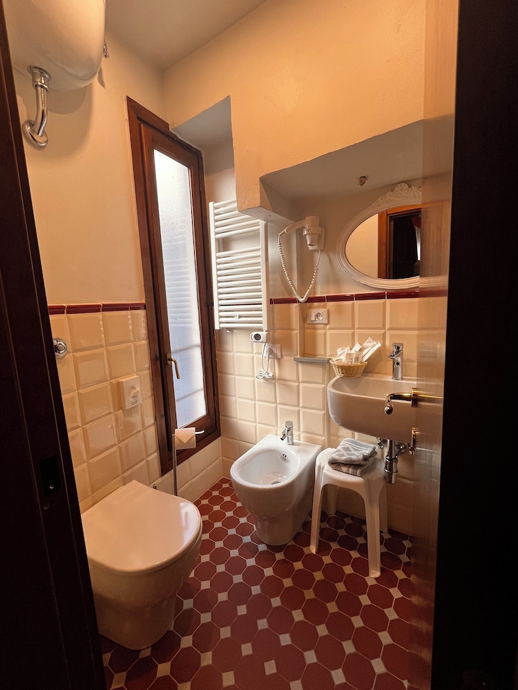 Nizza Hotel 67/69