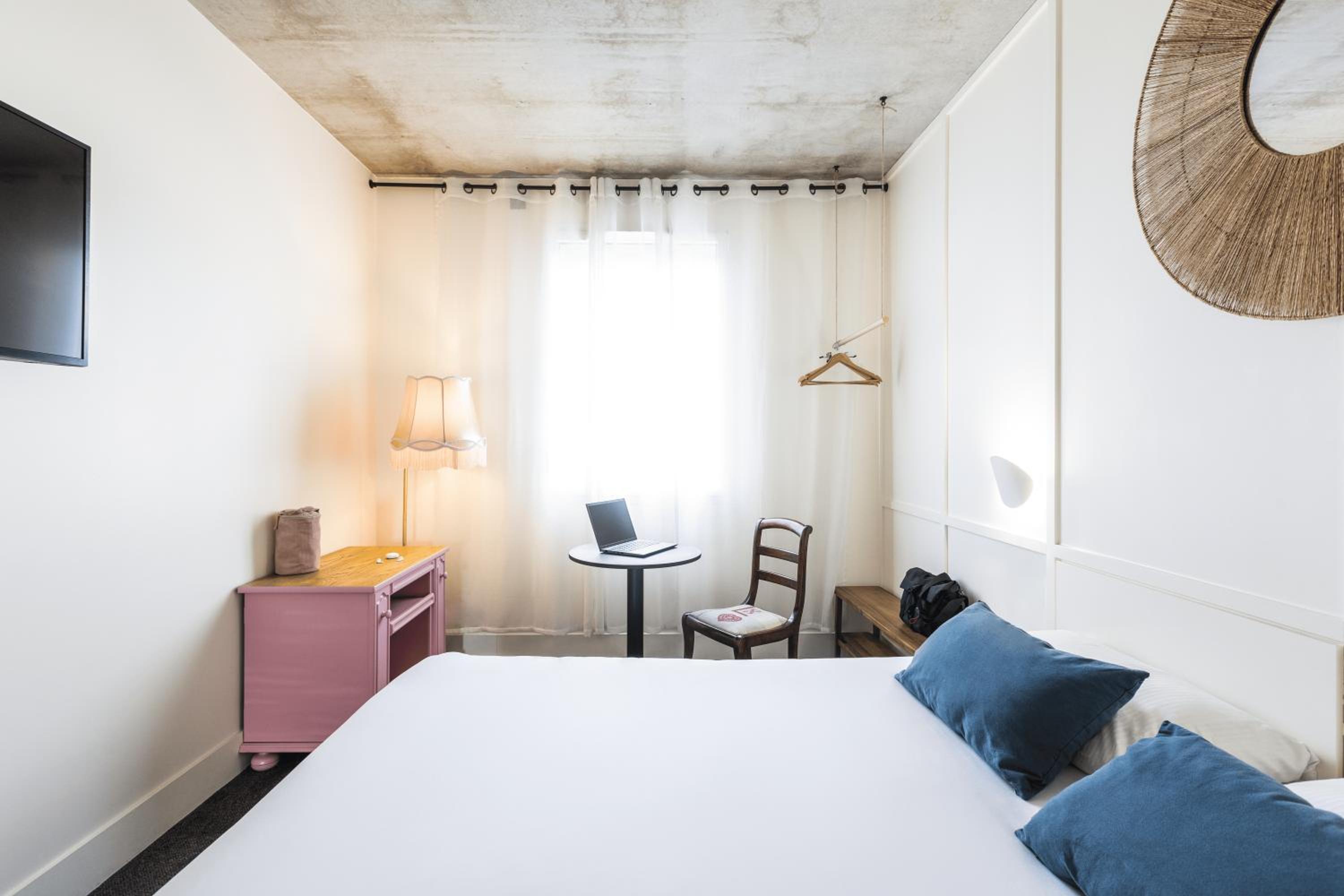 Pop, Superior, Futon Bed, Double Bed