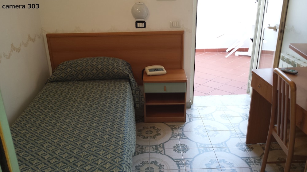 HOTEL CASTIGLIONE 25/74