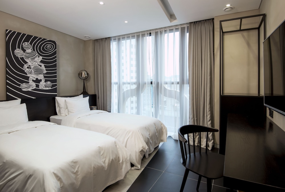Hotel the Designers Dongdaemun 15/75