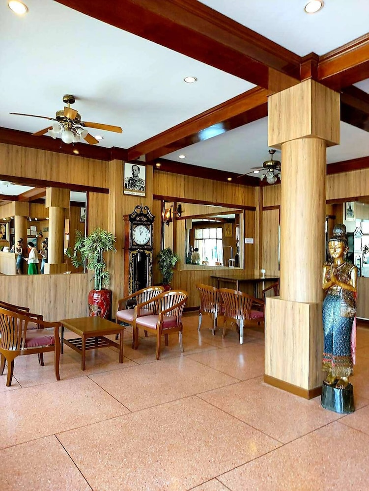 SURIWONG CHUMPHON HOTEL 15/59