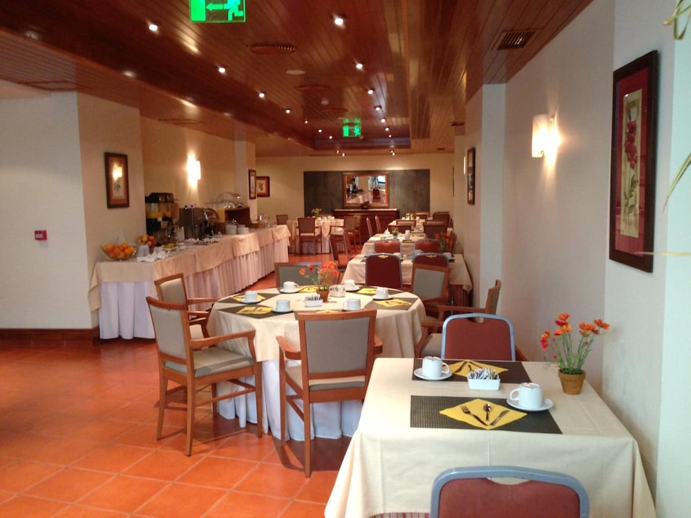 Camoes Hotel 42/48