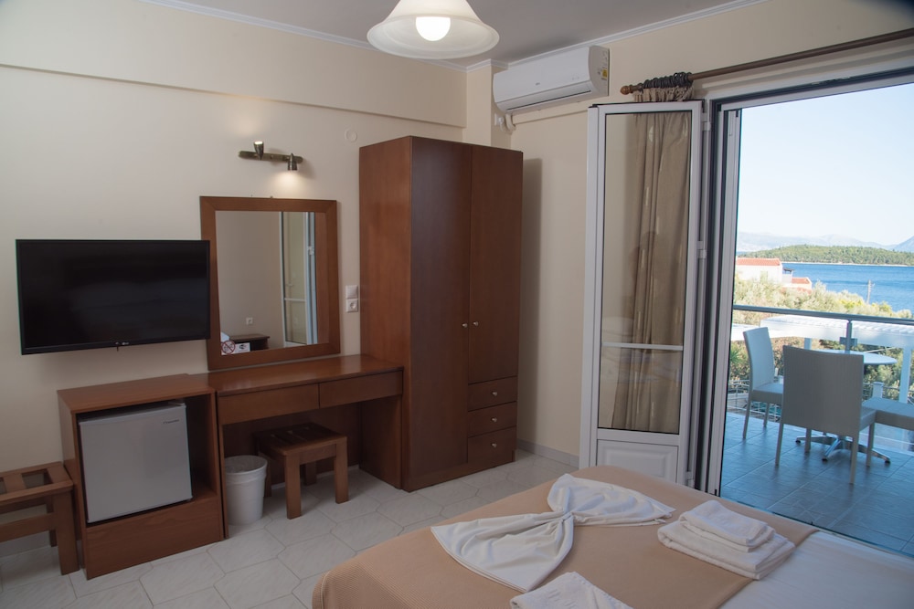 Oasis Hotel 32/50