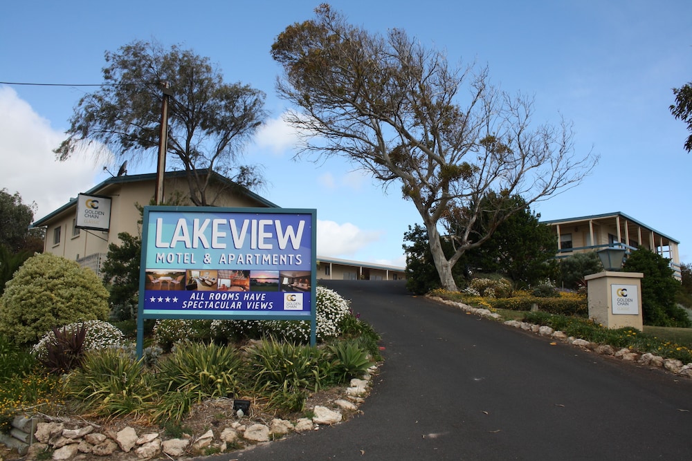 Lakeview Motel & Apartments 6/63