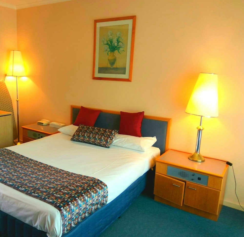 AUSTRALIA PARK MOTEL 25/50