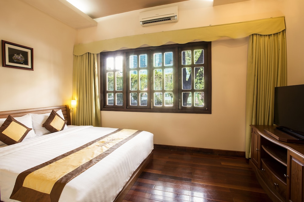 Ky Hoa Hotel Saigon 12/56