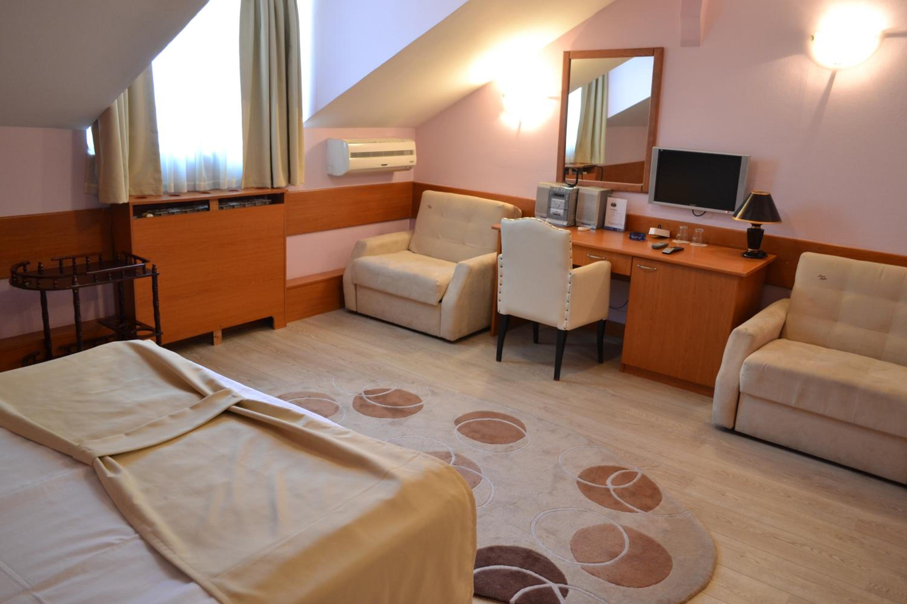 Hotel Tomce Sofka 38/48