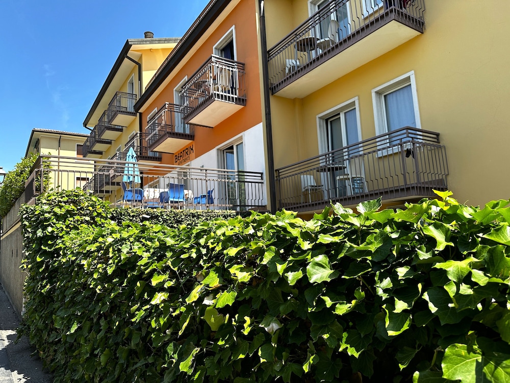 Beatrix Apartments 47/50