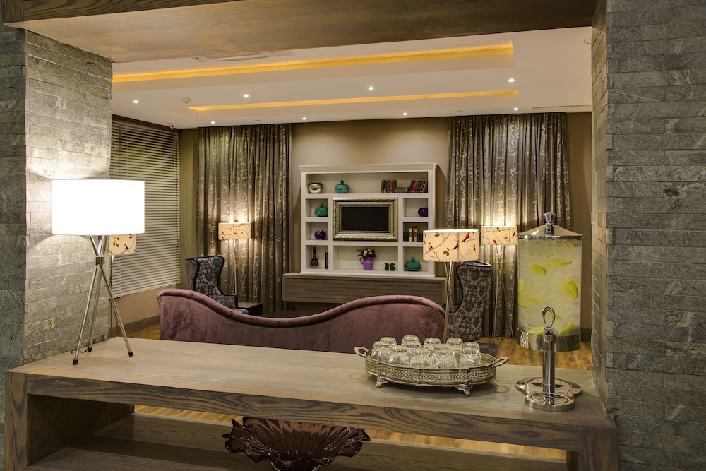 ANEW Hotel Hatfield Pretoria in PRETORIA