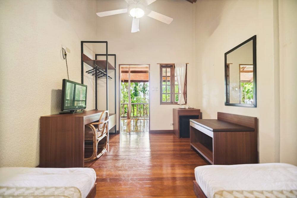 جناح عائلي بسرير كوين وسريرين منفصلين، The Strand Boutique Resort 5/10