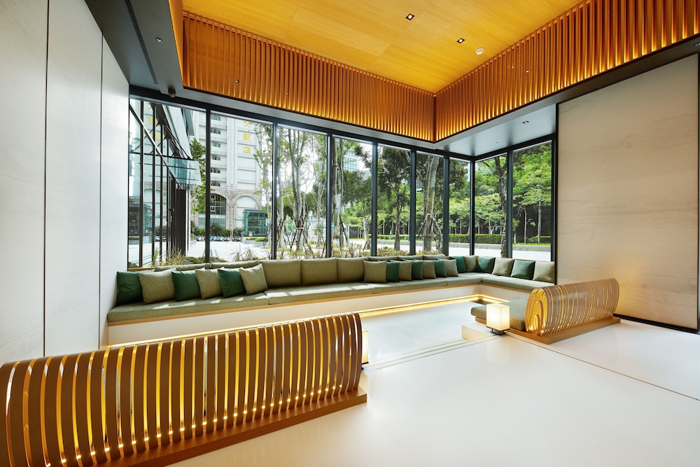 Lobby at MGH Mitsui Garden Hotel Taipei Zhongxiao, TAIPEI