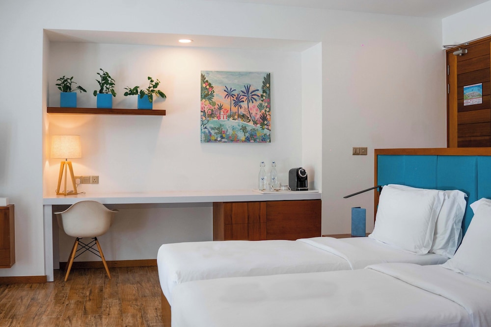 Sky, Sunset, Family, Suite, King and Twin Beds