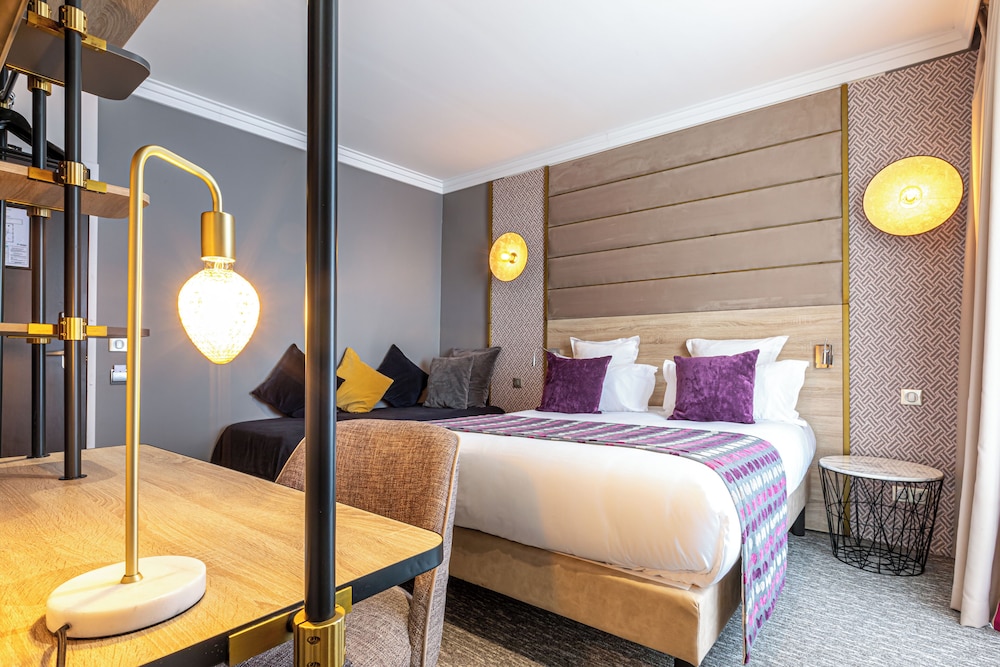 ROOM, TRIPLE