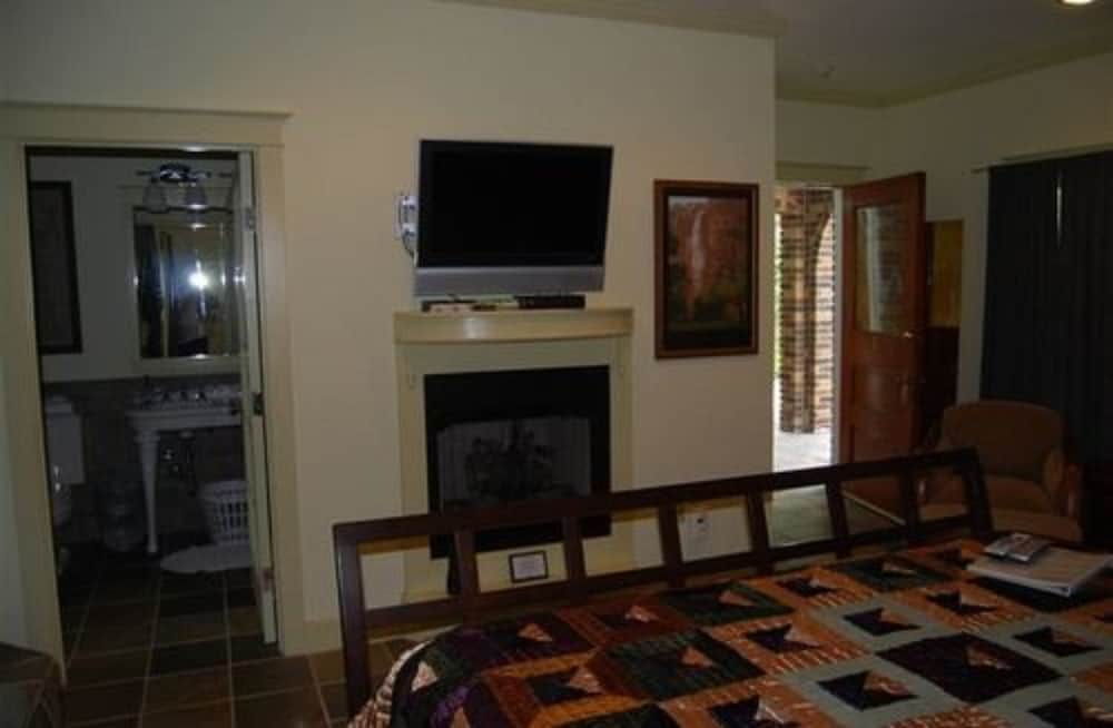 Far View - A Bed & Breakfast Estate 29/50