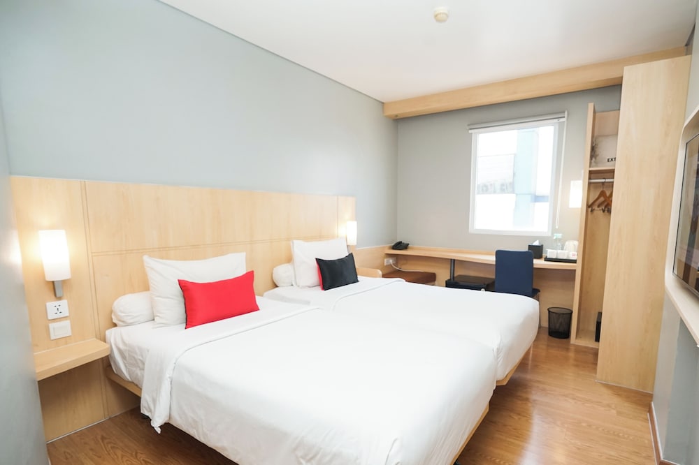 Ibis Jakarta Senen 16/56
