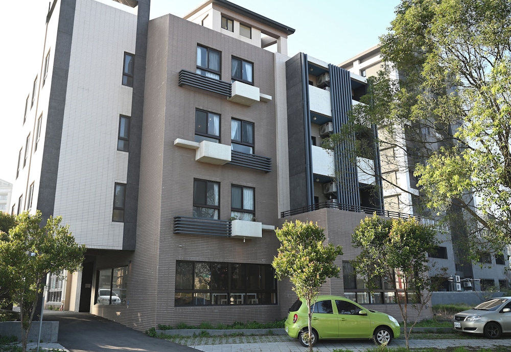 Lutel Hotel 93/100