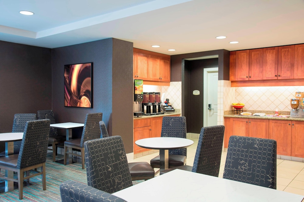 Residence Inn Toledo Maumee 18/28