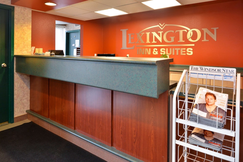 Lexington Inn & Suites Windsor 8/51