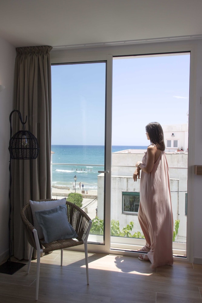 May Altafulla Beach Boutique 36/40