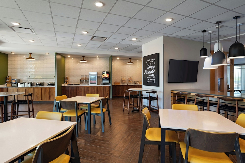 Fairfield Inn & Suites by Marriott Lincoln Crete 34/50