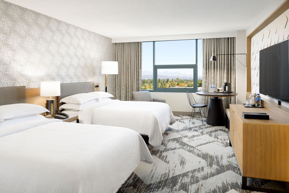 Sheraton Cerritos Hotel 16/50