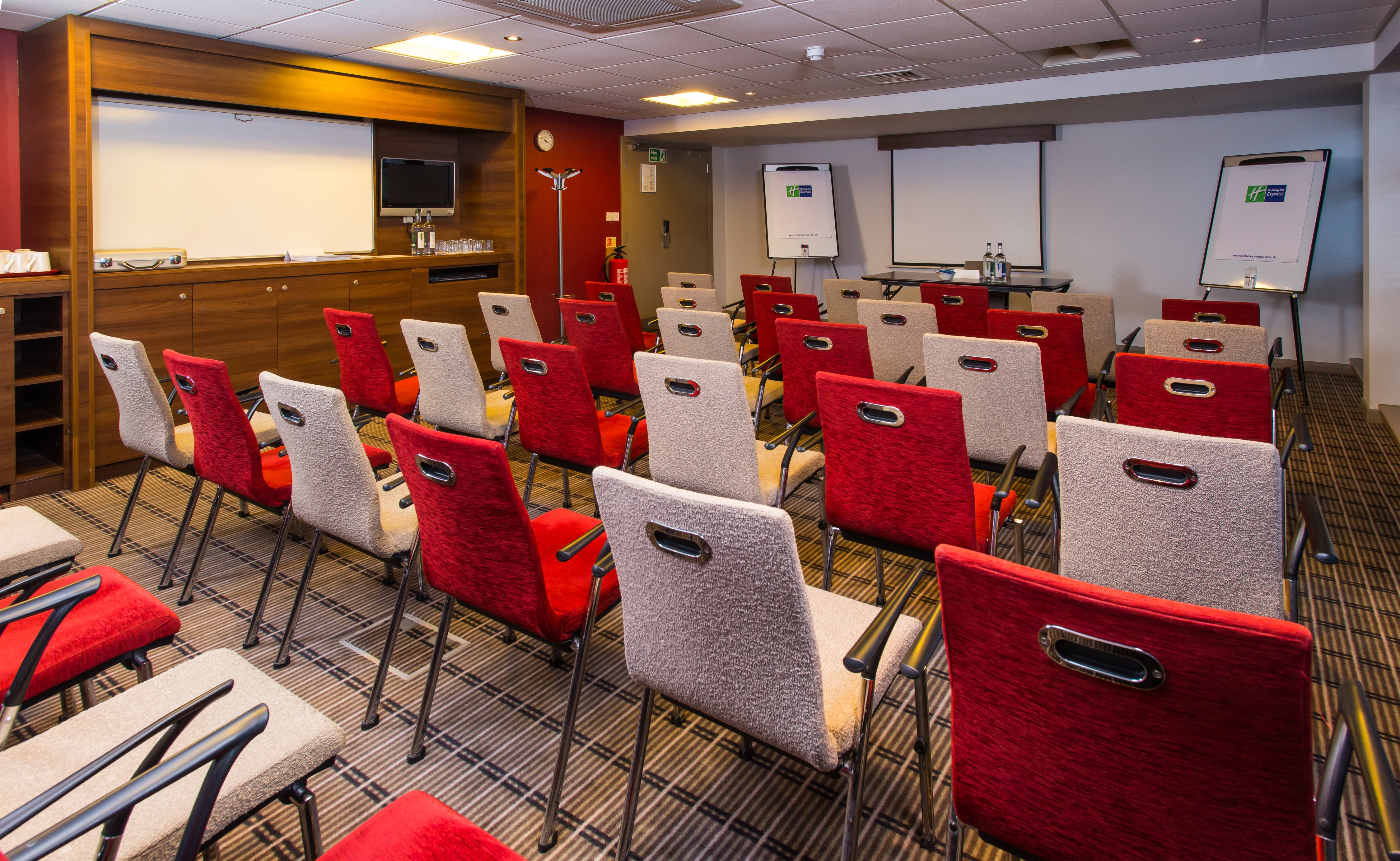 Holiday Inn Express East Midlands Airport 14/20