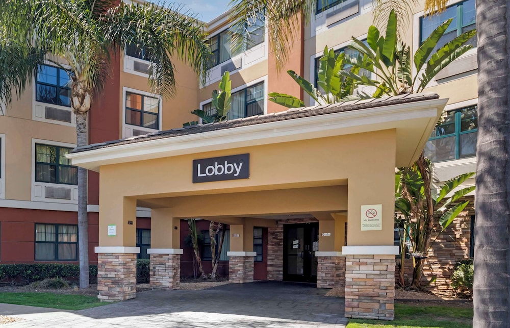 Extended Stay America Suites Orange County Katella Ave 2/51