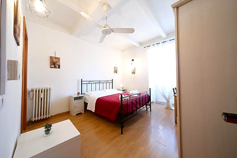 EXECUTIVE, DOUBLE BED