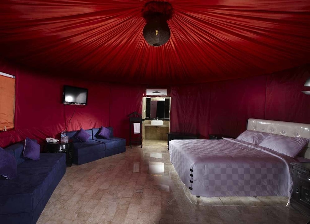 The Highland Park Resort Bogor - Campground 16/34