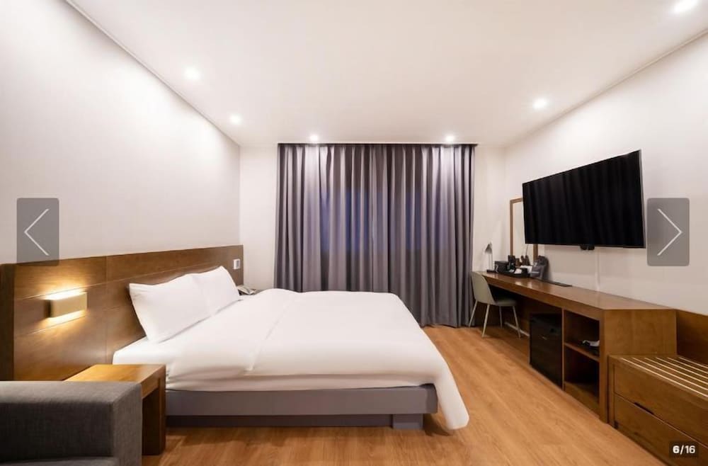 Pearl Business Hotel 10/50